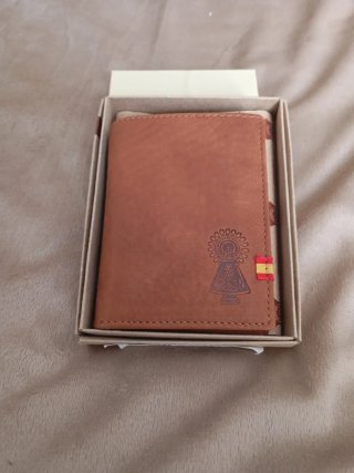 Cartera Virgen del Pilar Marrón