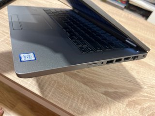 Dell Latitude 5400 Táctil