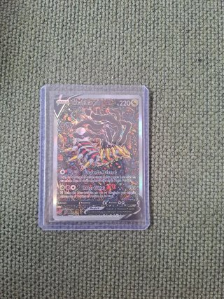 Carta Pokémon Giratina V 220 HP