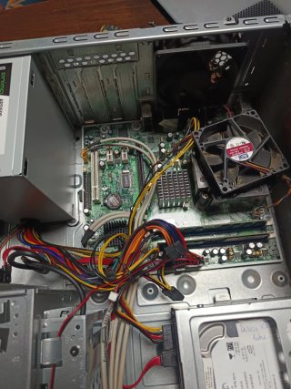 Ordenador HP Pro 4GB RAM