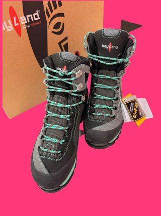 BOTAS DE MONTAÑA VARIAS TALLAS KAYLAND NEGRAS, GRI
