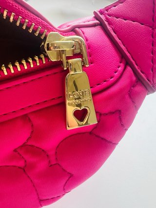 Riñonera Love Moschino Corazones Fucsia