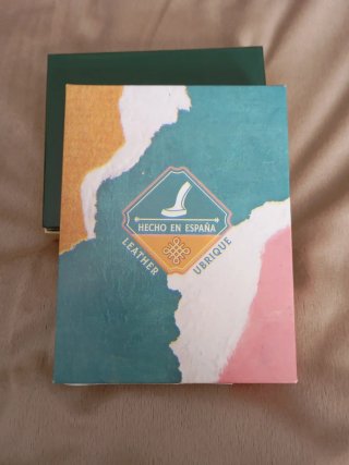 Cartera Negra Cruz de Borgoña
