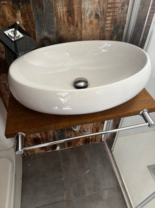 Conjunto lavabo madera y cerámica