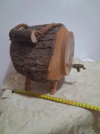 Botticella rustica in legno con rubinetto