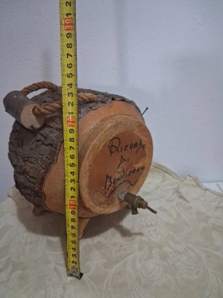 Botticella rustica in legno con rubinetto