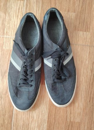 Zapatos negros y grises talla 44