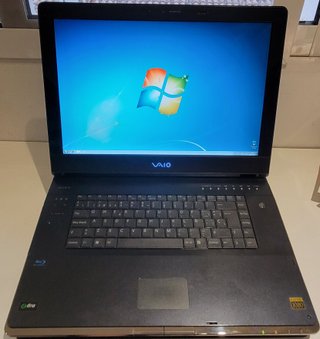 Portátil Sony VAIO 17"