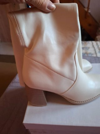 Botas Beige Tacón