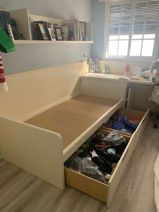 Estructura cama con somier.