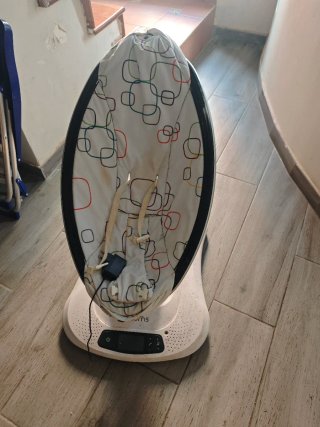 Mecedora electrónica para bebé 4moms