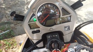 Honda CB 600F Amarilla Naked