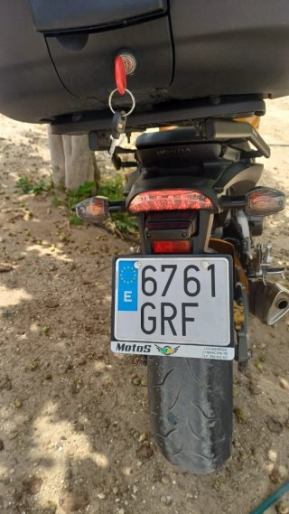 Honda CB 600F Amarilla Naked