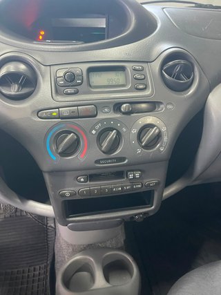 TOYOTA YARIS 1.0 70CV