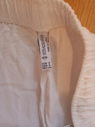 Pantalón de verano blanco