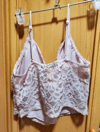 Top encaje rosa con brillos