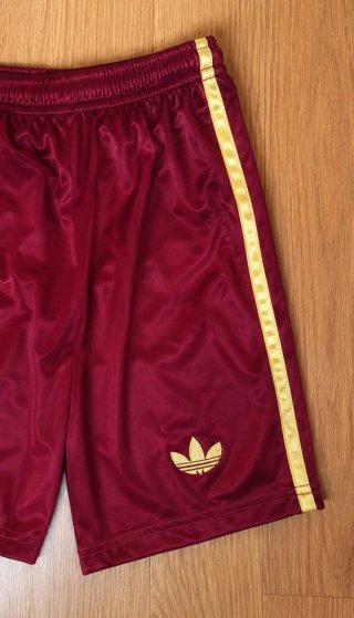Pantalón corto Adidas España – Talla 38 niño / XS