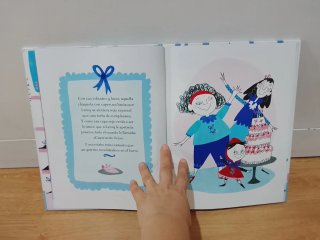 Libro infantil Un Caperucito valiente y diferente