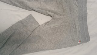Pantalón chándal gris con cordón rosa