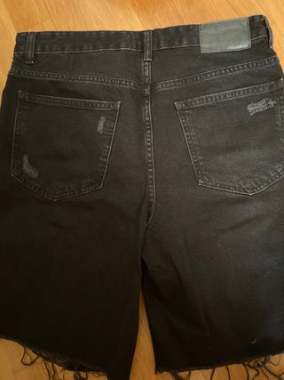Bermudas Pull&Bear negras rotas T.40