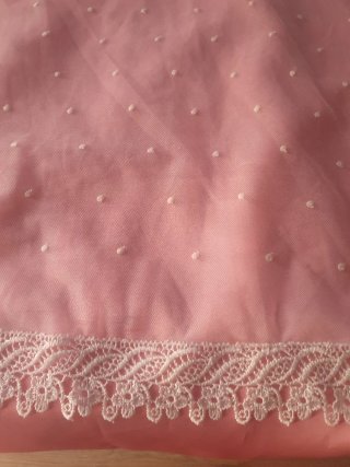 Manteletas falleras blancas con puntilla