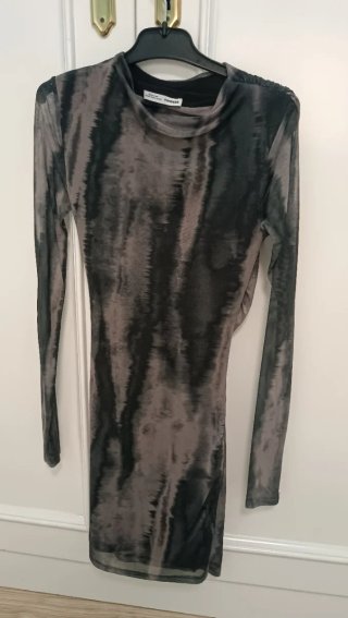Vestido corto tie-dye gris
