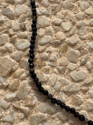 Collar de piedra lunar de obsidiana plata