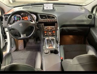 Peugeot. 3008 2,0 hdi. hybrid 200 cv