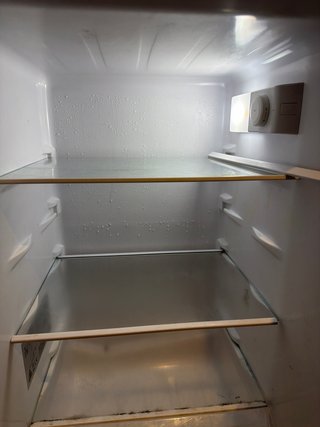 Nevera VALBERG La compramos de sustitucion 1 mes