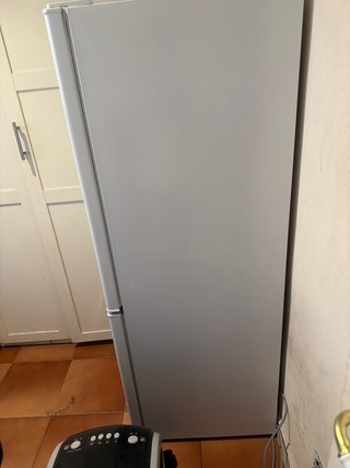 Nevera VALBERG La compramos de sustitucion 1 mes