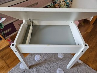Escritorio infantil IKEA blanco sunvik y silla