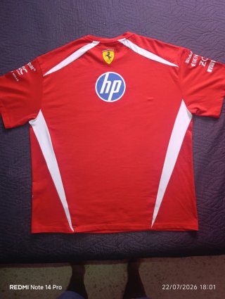 Camiseta Ferrari Talla XL ( oversize )