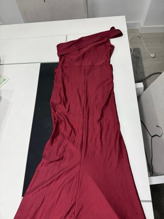Vestido de graduación granate