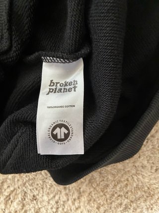 Sudadera Broken Planet Negra