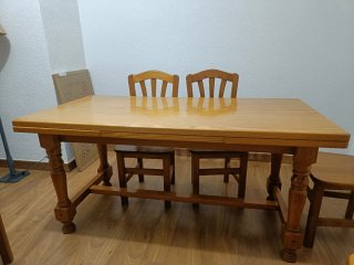 Set tavolo in legno massello e 6 sedie