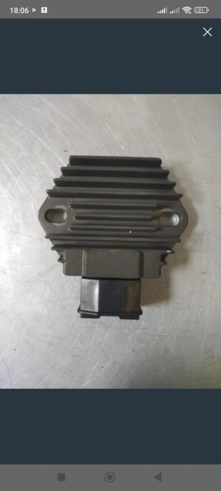 Regulador Corriente 5 Pines Honda CBR F4
