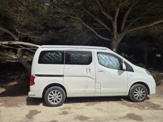 Se alquila furgoneta NISSAN NV200.