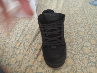 Zapatillas Globe Negras Nuevas.
