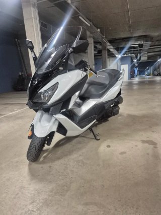 Scooter  Sym Cruisym 300i