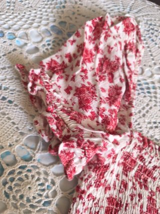 Vestido corto floral Stradivarius