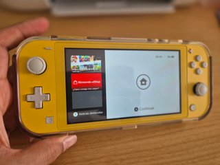 Nintendo Switch Lite Gialla + SD 128GB + Custodie