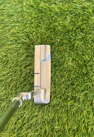 Putter Odyssey White Hot #1 Diestro 34”
