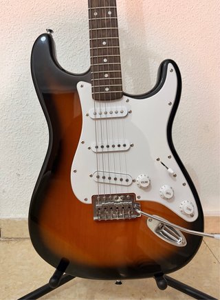 Squier Stratocaster Sunburst Guitarra Eléctrica
