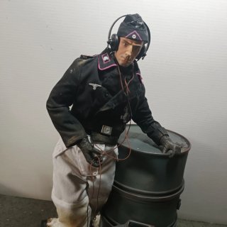 Diorama Tanquista Alemán WWII 1/6