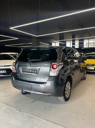Toyota Verso 2011