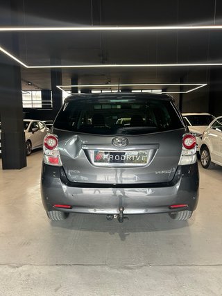 Toyota Verso 2011