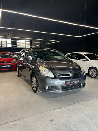 Toyota Verso 2011