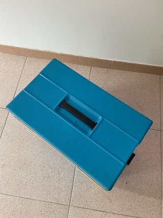 Nevera portátil vintage azul años 70