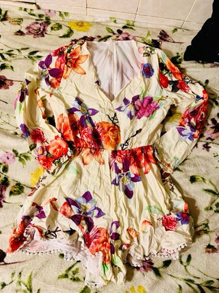 Lote 4 vestidos floral y encaje Y2K