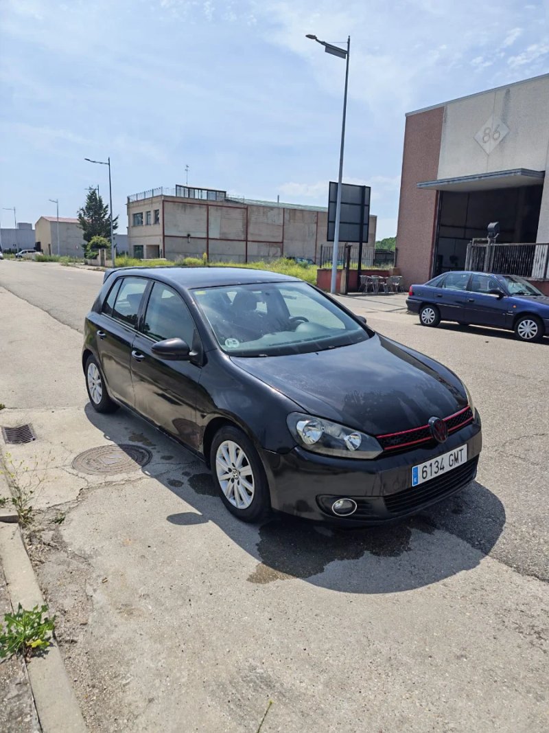 Volkswagen Golf 2009 - foto 1